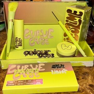 ✨💚BRAND NEW✨💚 Made By Mitchell Bundle